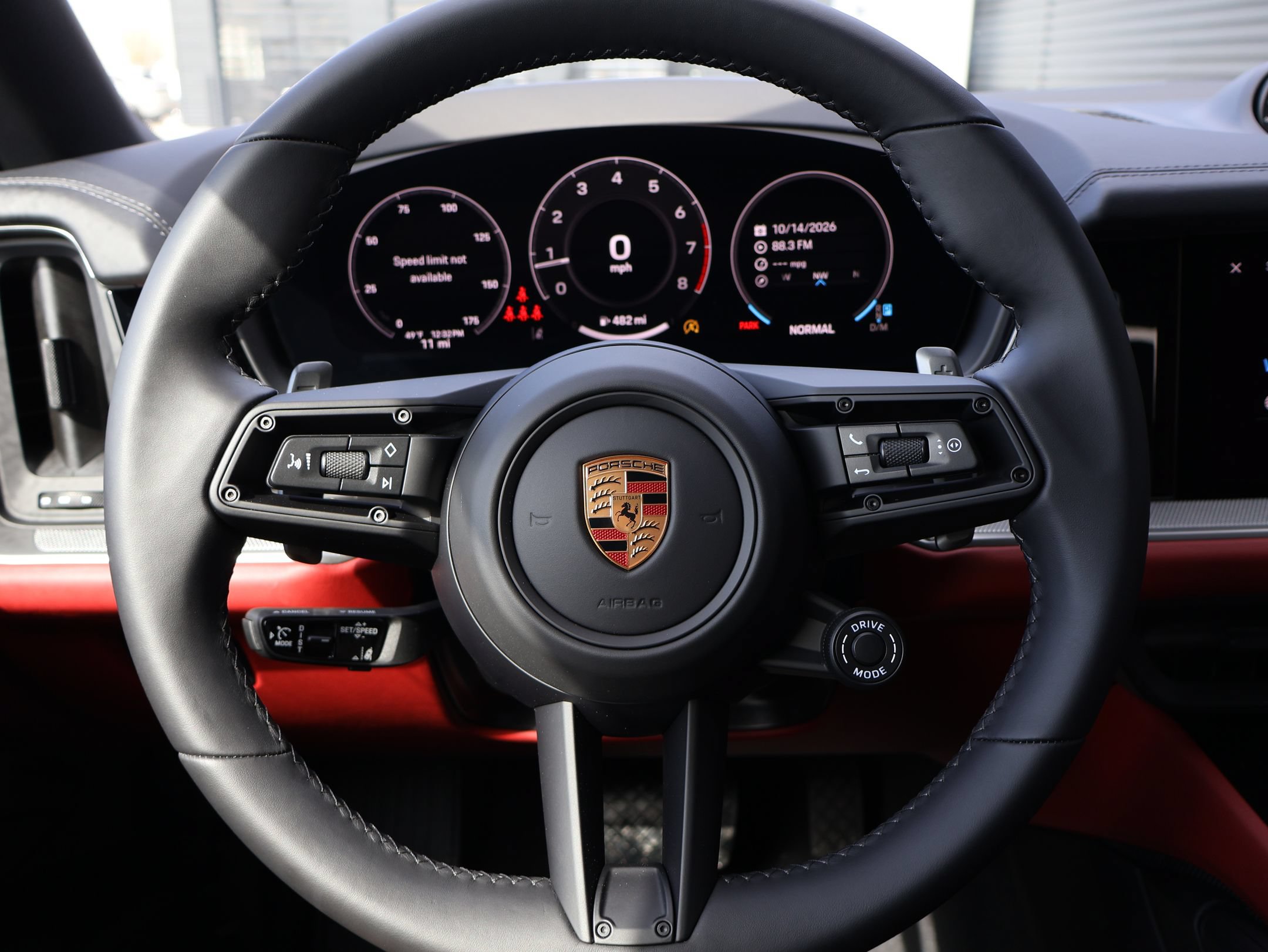 New 2026 Porsche Cayenne Coupe AWD/4WD image 15