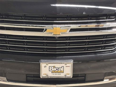 Used 2023 Chevrolet Tahoe LT w/ Luxury Package image 9