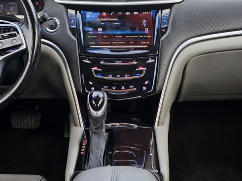Used 2017 Cadillac XTS Luxury image 29