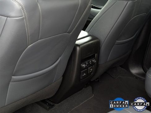 Used 2024 Buick Enclave Premium image 23