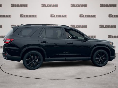 New 2025 Honda Pilot Black Edition image 6