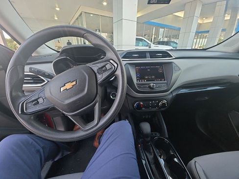 Used 2021 Chevrolet TrailBlazer LT AWD/4WD image 6