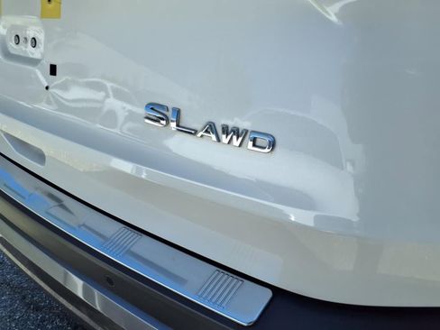 Used 2023 Nissan Rogue SL w/ SL Premium Package image 5