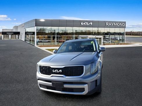 Used 2024 Kia Telluride LX AWD/4WD image 7