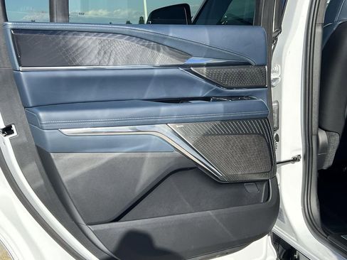 New 2025 Cadillac Escalade IQ Luxury 2 AWD/4WD image 27
