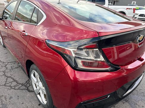 Used 2018 Chevrolet Volt LT image 10