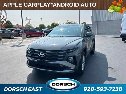 Used 2025 Hyundai Tucson SE AWD/4WD image 1