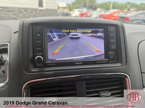 Used 2019 Dodge Grand Caravan SE w/ UConnect Hands-Free Group image 19