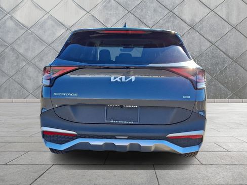 Used 2023 Kia Sportage LX image 6