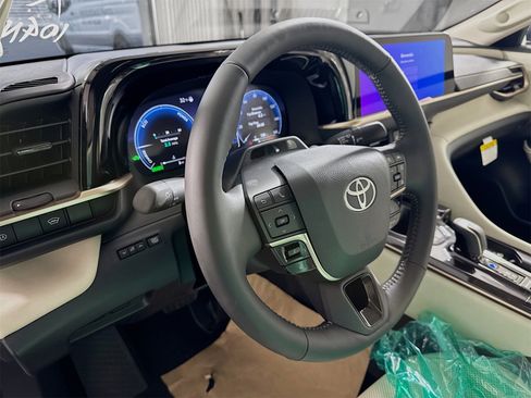 New 2026 Toyota Crown Limited image 6