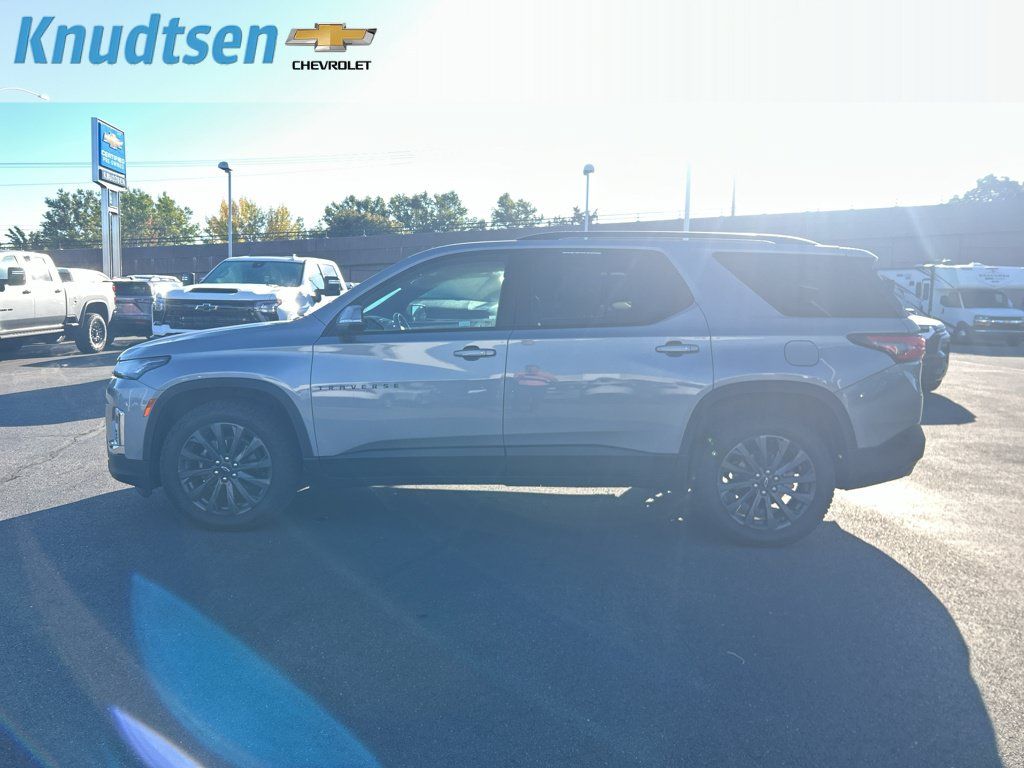 Used 2023 Chevrolet Traverse RS w/ LPO, Floor Liner Package AWD/4WD image 4