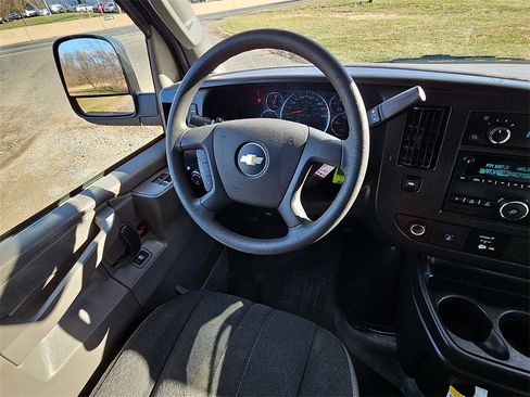 Used 2024 Chevrolet Express 2500 w/ Driver Convenience Package image 21