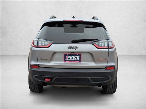 Used 2020 Jeep Cherokee Trailhawk image 7