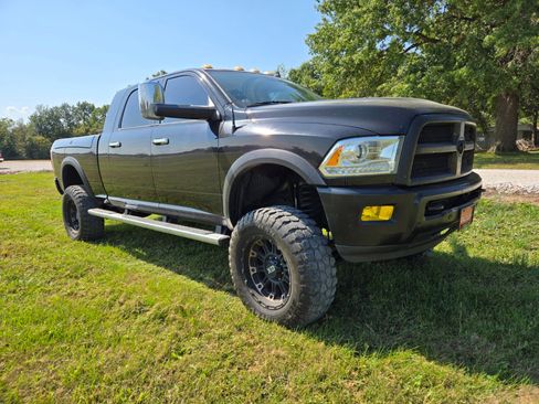 Used 2015 RAM 2500 Limited image 6