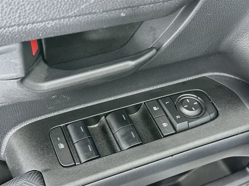 Used 2025 Toyota 4Runner SR5 AWD/4WD image 15