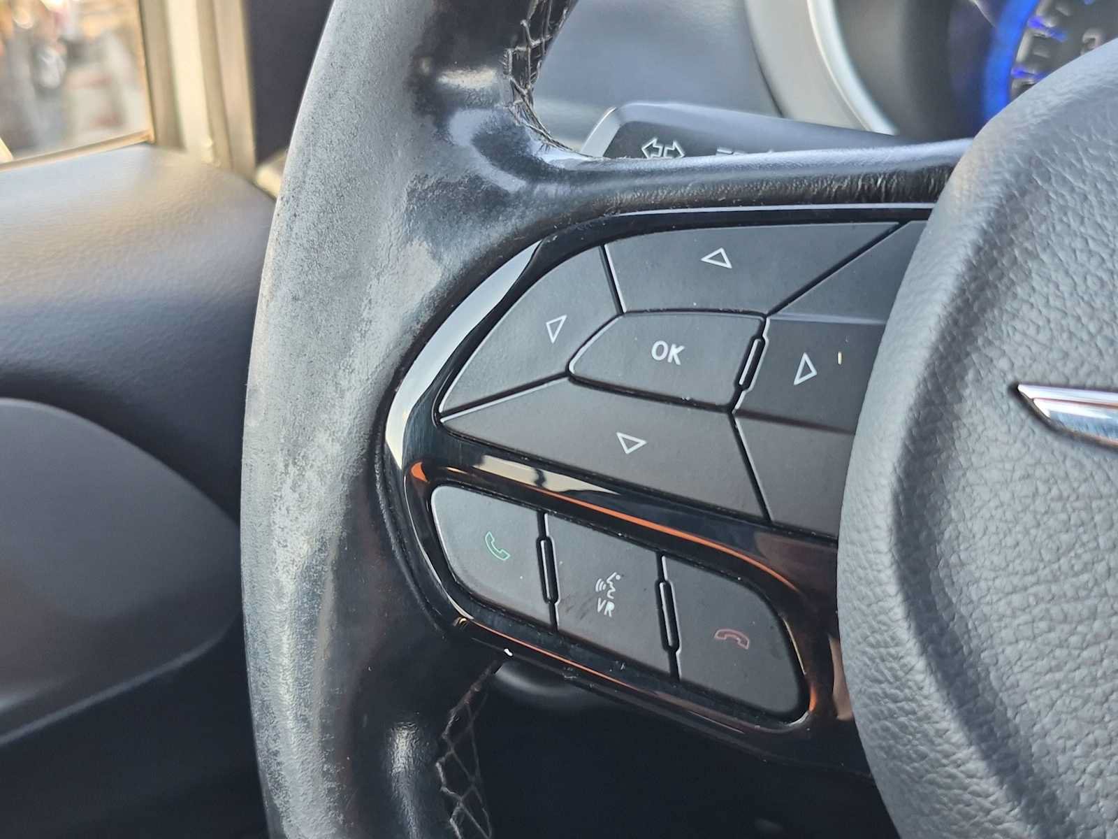 Used 2019 Chrysler Pacifica Touring Plus w/ S Appearance Package FWD image 23