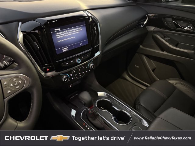 Used 2023 Chevrolet Traverse RS FWD image 18