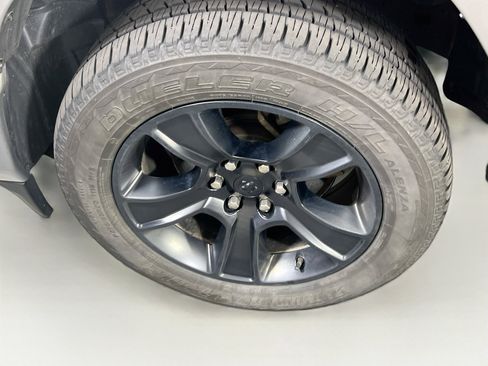 Used 2022 RAM 1500 Big Horn w/ Night Edition AWD/4WD image 29