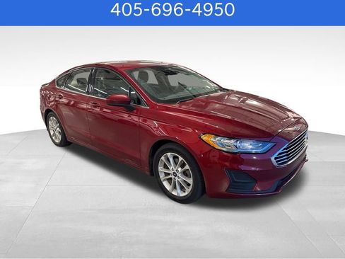 Used 2019 Ford Fusion SE FWD image 2