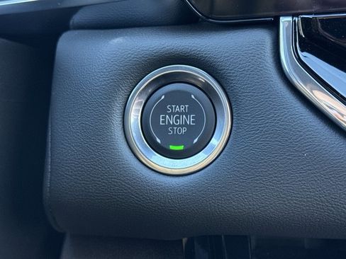 New 2026 GMC Canyon Elevation w/ Convenience Package image 24