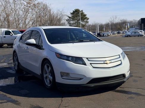 Used 2014 Chevrolet Volt image 2