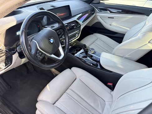 Used 2019 BMW 530e w/ Executive Package RWD image 5