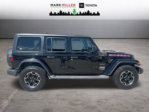 Used 2019 Jeep Wrangler Unlimited Sahara AWD/4WD image 6