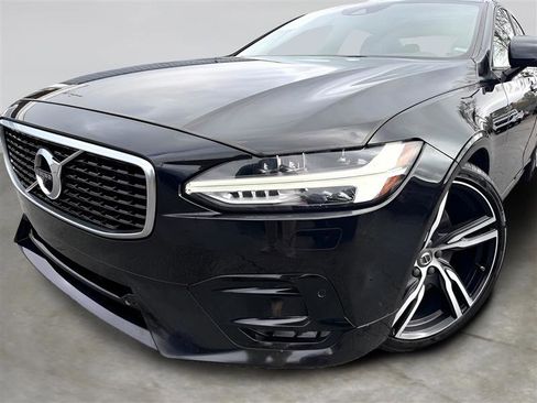Used 2020 Volvo S90 T6 R-Design image 40