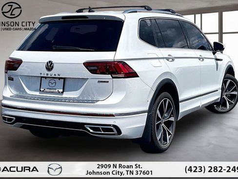 Used 2024 Volkswagen Tiguan SEL R-Line AWD/4WD image 2