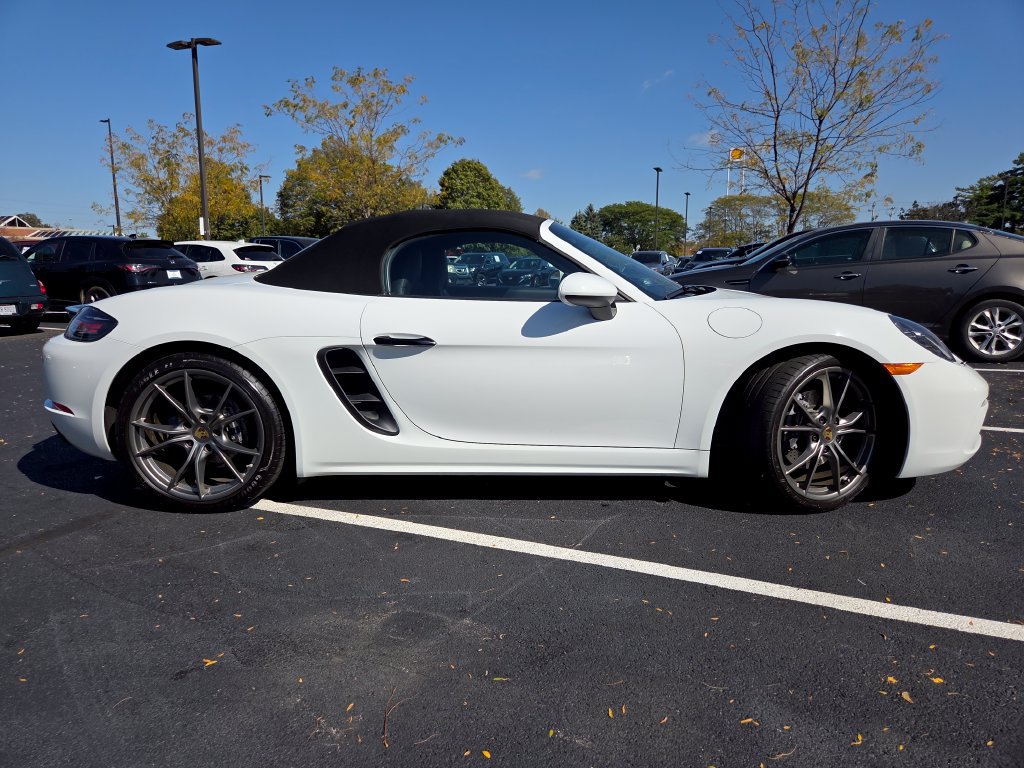 Used 2019 Porsche 718 Boxster RWD image 31