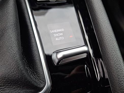 New 2026 Jeep Compass Limited image 19