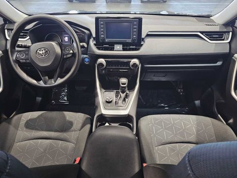 Used 2021 Toyota RAV4 XLE image 10