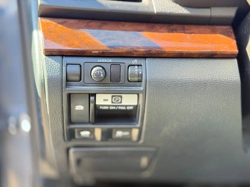 Used 2014 Subaru Legacy 2.5i Limited w/ Moonroof Package AWD/4WD image 17