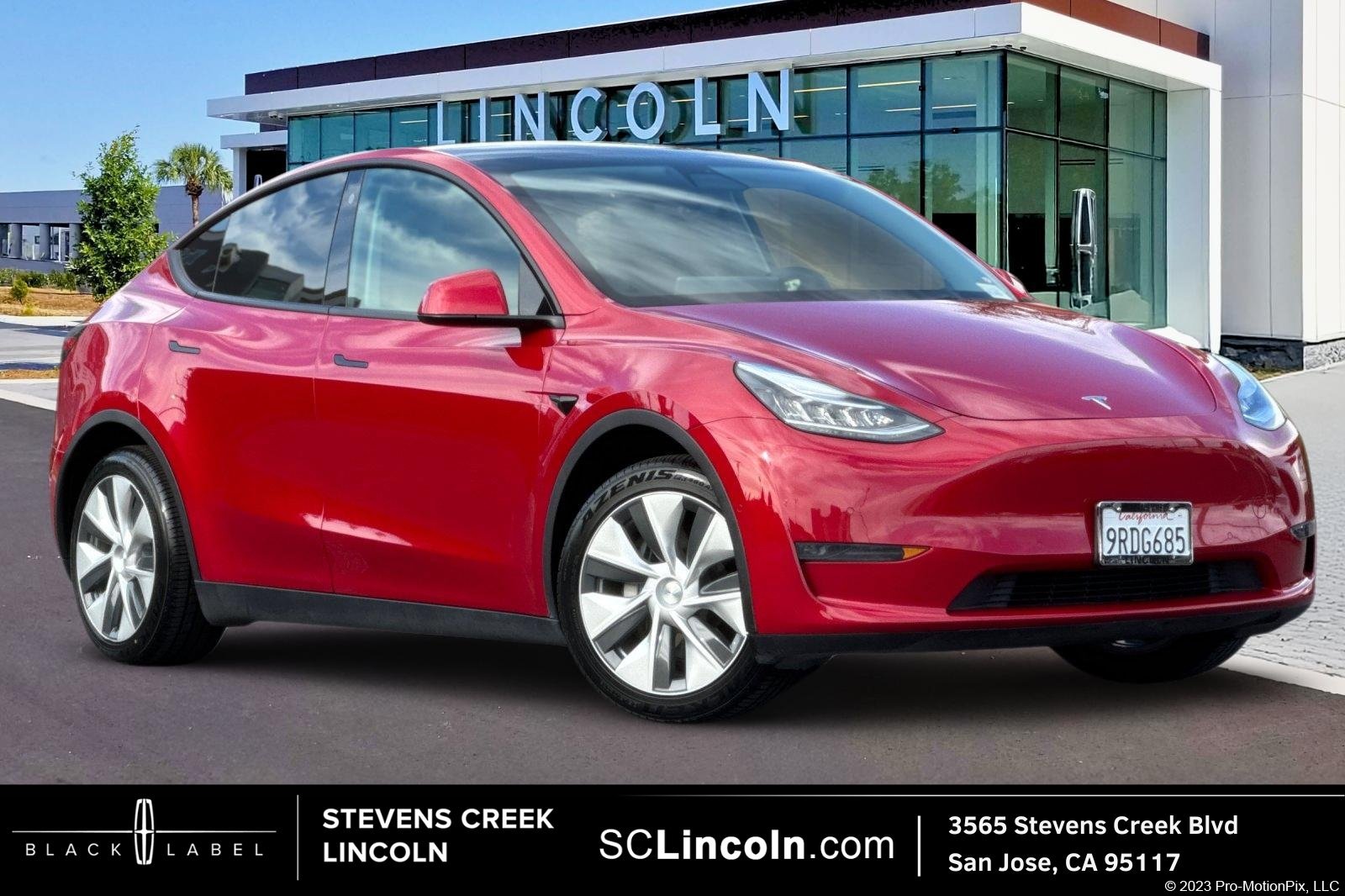 Used 2021 Tesla Model Y Long Range AWD/4WD image 1