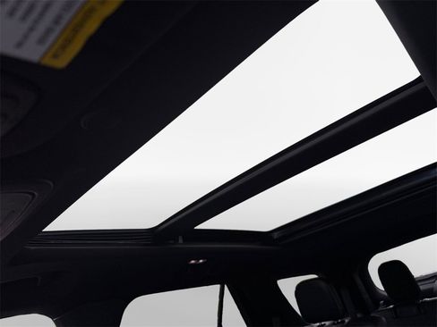 Used 2021 Ford Explorer ST w/ Equipment Group 401A image 21