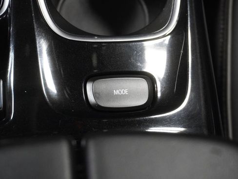 Used 2021 Buick Envision Avenir w/ Technology Package II image 25