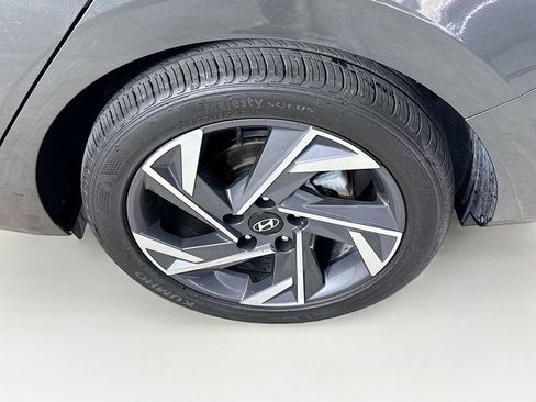 Used 2025 Hyundai Elantra SEL FWD image 35