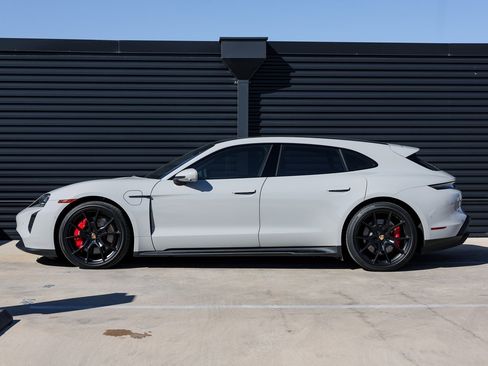 Certified 2023 Porsche Taycan GTS image 2