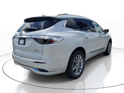 Used 2022 Buick Enclave Avenir FWD image 3