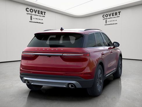 New 2026 Lincoln Corsair Premiere image 8