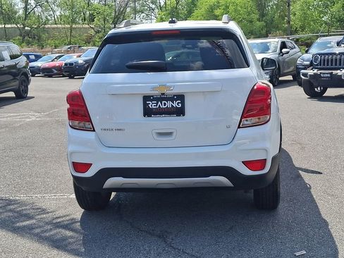 Used 2020 Chevrolet Trax LT w/ LT Convenience Package AWD/4WD image 6