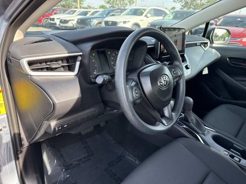 Used 2025 Toyota Corolla LE FWD image 24