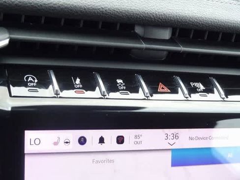 Used 2023 Jeep Grand Cherokee Limited image 39