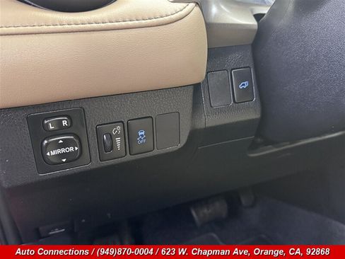 Used 2013 Toyota RAV4 Limited FWD image 22
