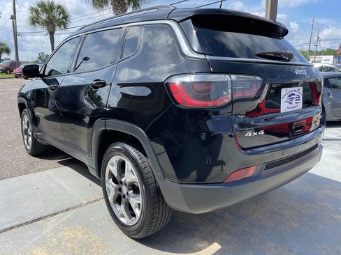 Used 2018 Jeep Compass Limited w/ Navigation Group AWD/4WD image 5