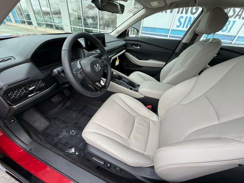 Certified 2025 Honda Accord EX-L image 15