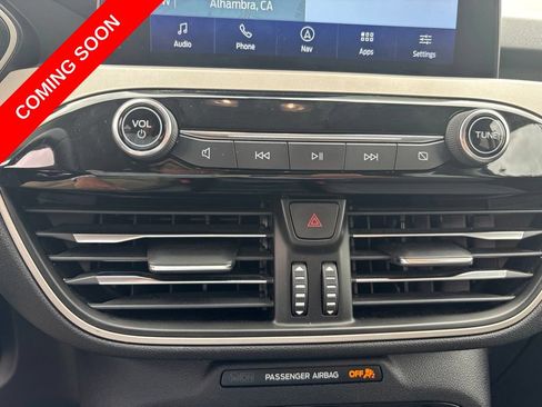 Used 2022 Ford Escape SE w/ SE Sport Appearance Package FWD image 26