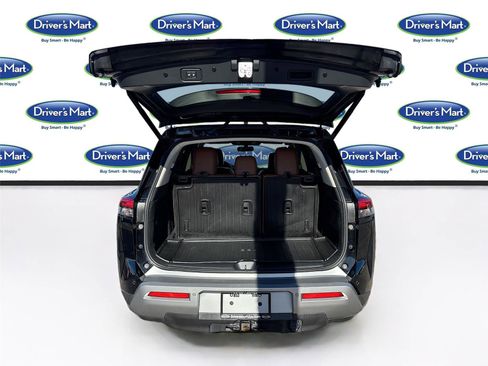 Used 2022 Nissan Pathfinder Platinum w/ Cargo Package image 30