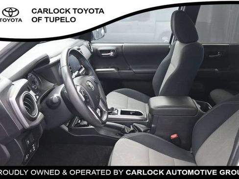 Used 2022 Toyota Tacoma TRD Sport AWD/4WD image 12