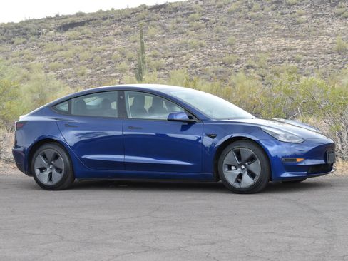 Used 2022 Tesla Model 3 Long Range image 3